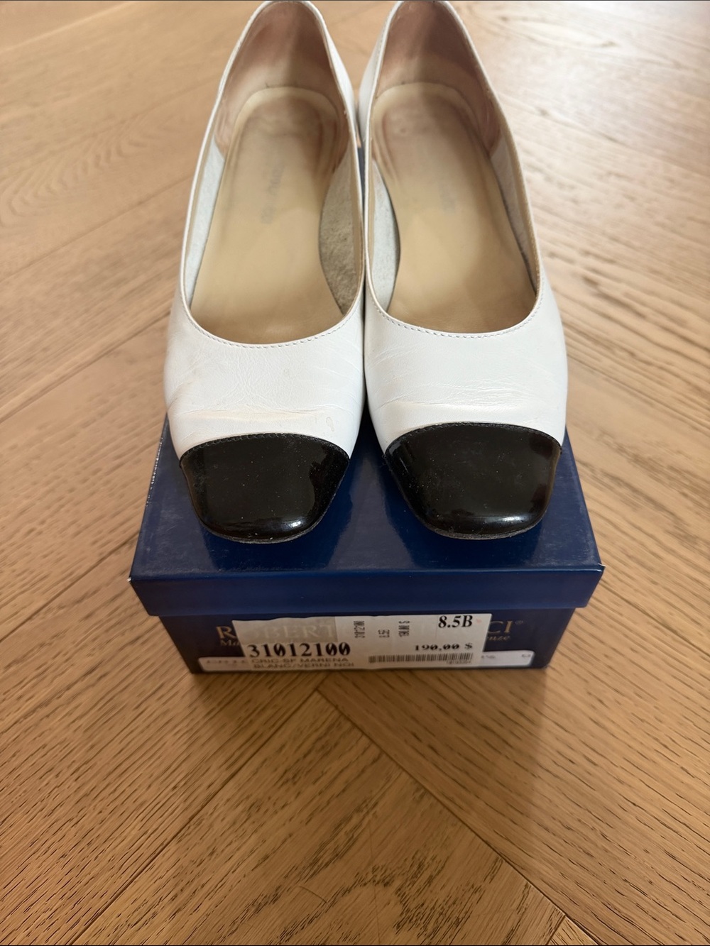 Vintage Roberto Cappuco Italian Leather Loafers with small heel, size 8.5